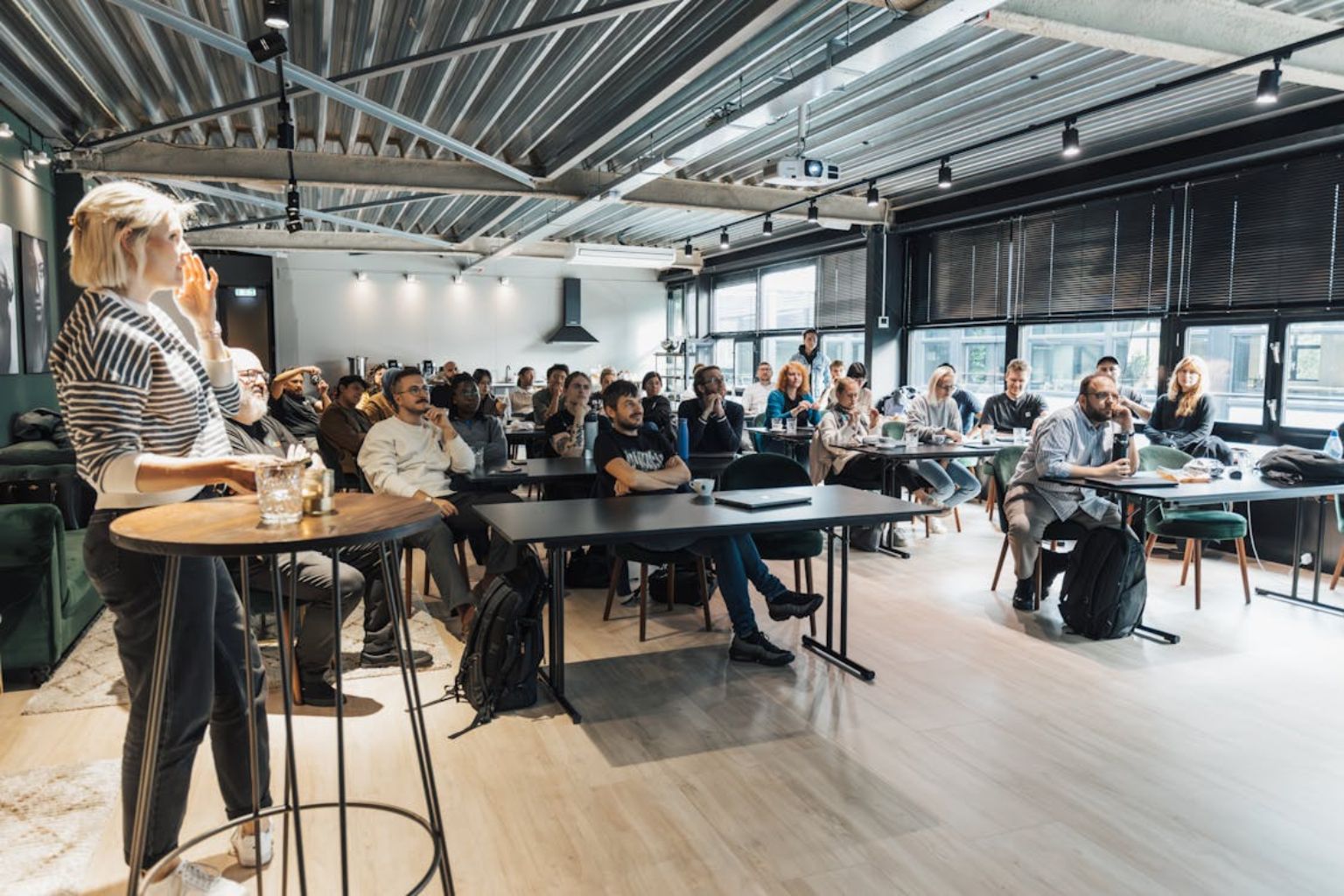 Presentación de una de las startups de salud e inversores en el foro de inversión en Asturias